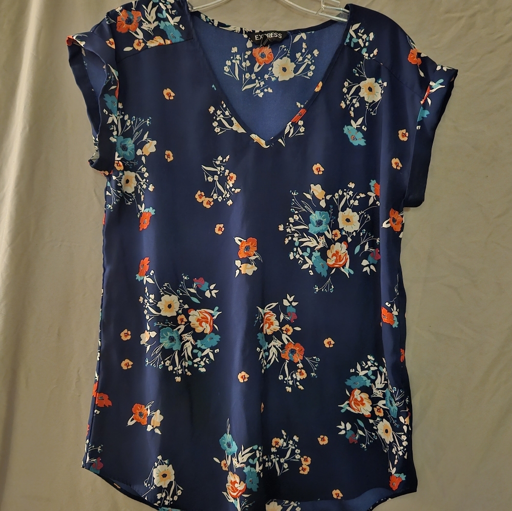 Express Blue Floral Blouse with VNeck and Cap Sleeves